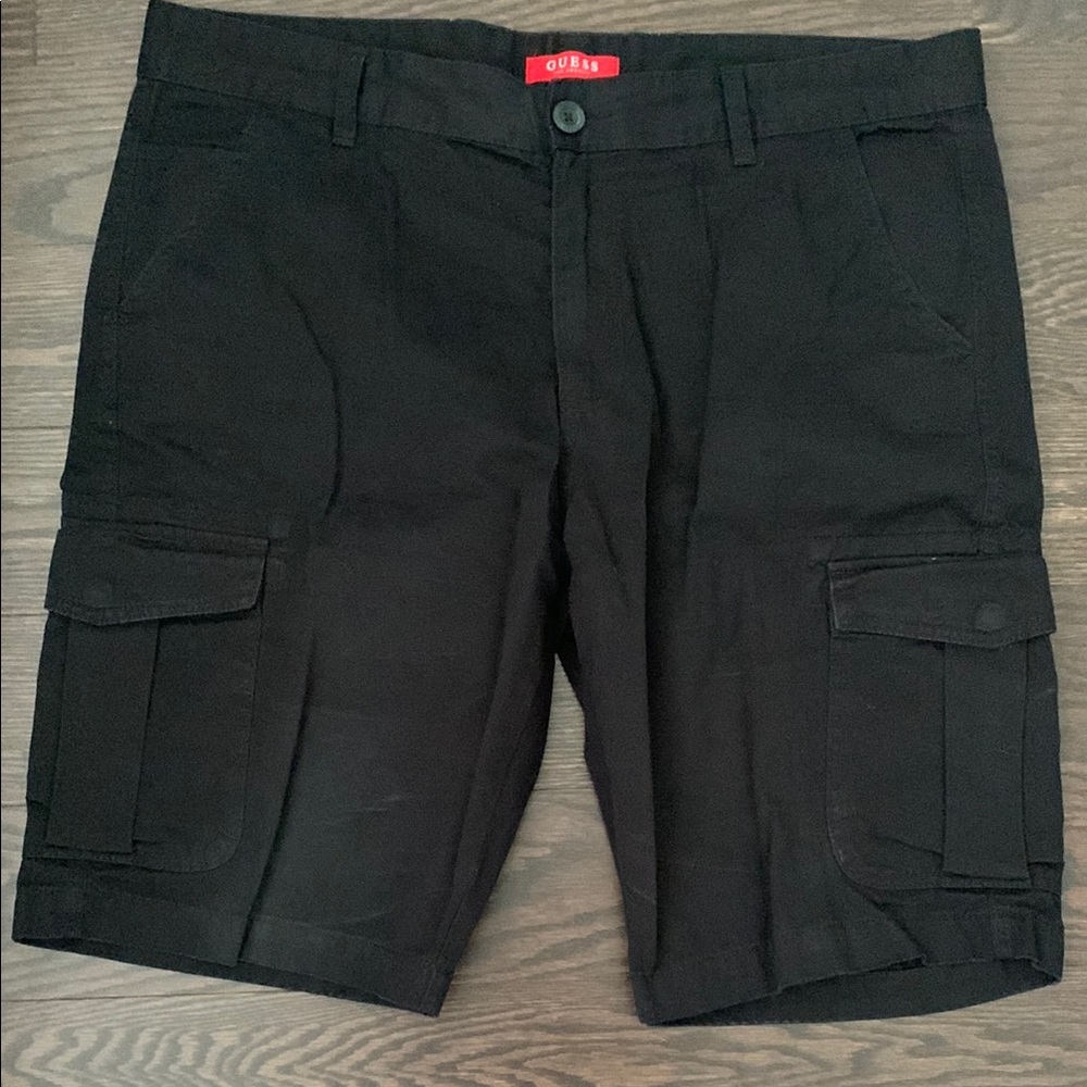 3/$25

GUESS

Black Cargo Shorts Modern Design